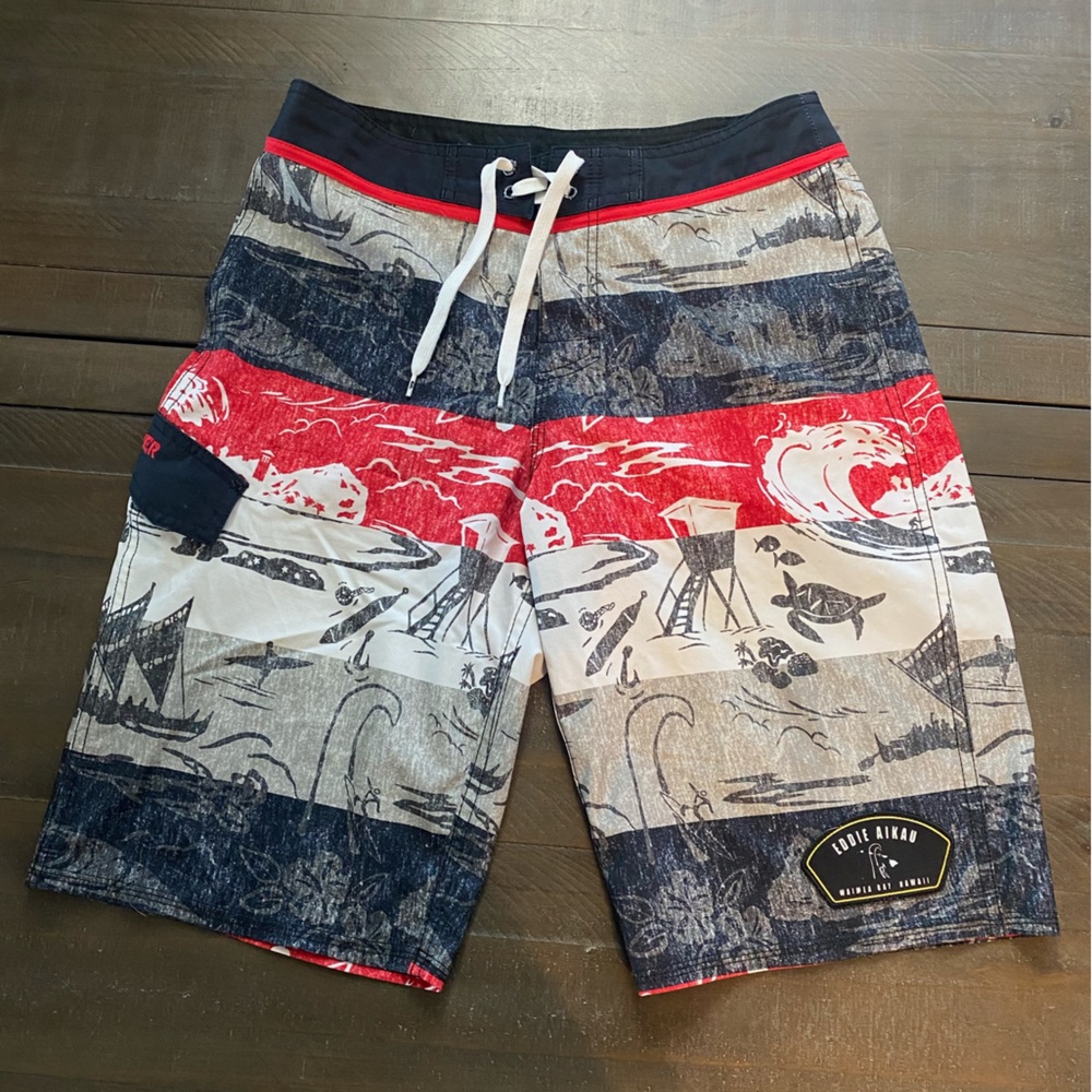 Eddie Aikau Quiksilver Hawaii boardshorts - size 29